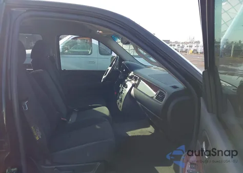 2007 GMC Yukon Sle z USA, uszkodzony, nr VIN 1GKFC13J87R129660